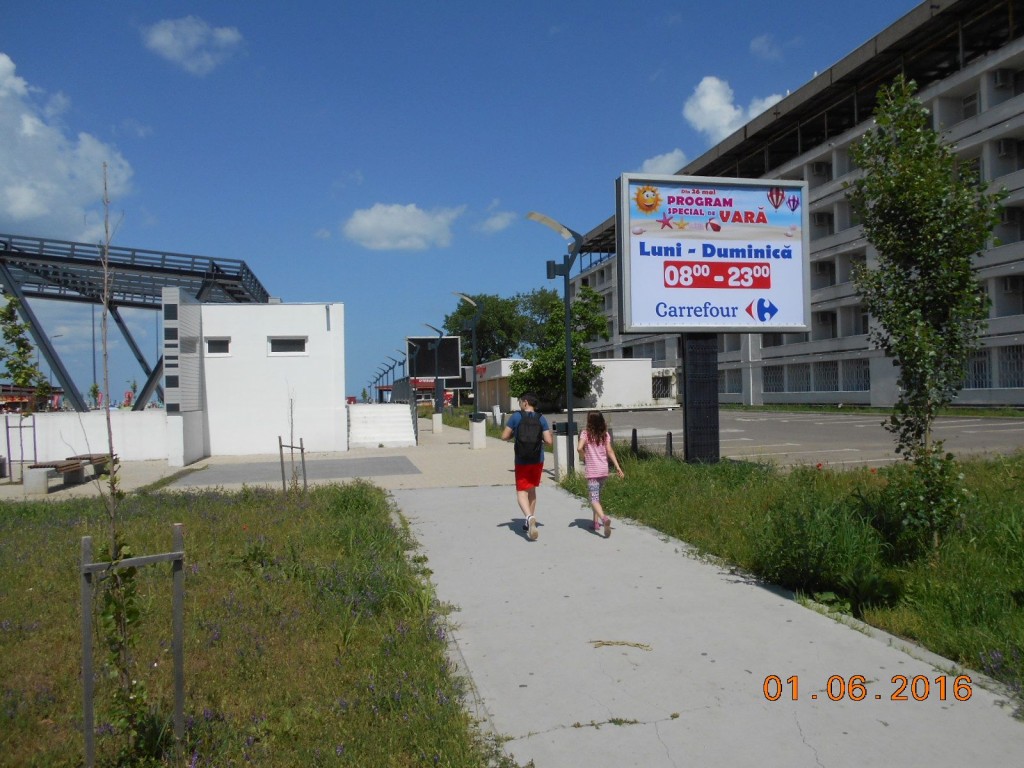 Mamaia - Piateta Perla, colt parcare Hotel Select 2 A